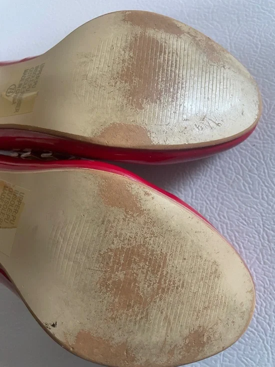 TG Women's Red Patent Leather Mary Jane Style Heels. Good Condition. Size 7 1/2. - Picture 8 of 9